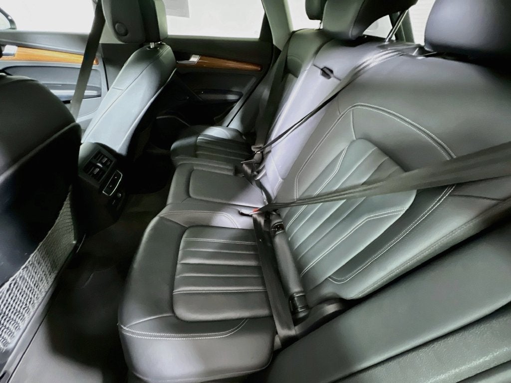 2023 Audi Q5 45 S line Premium quattro