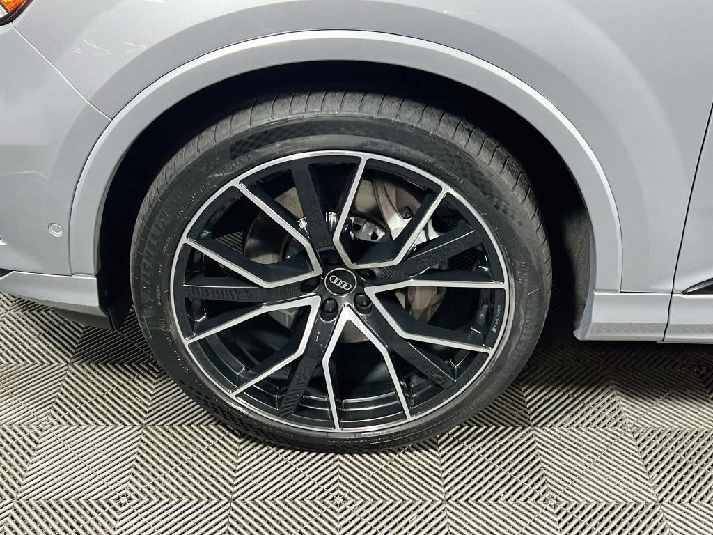 2021 Audi Q7 55 Prestige quattro