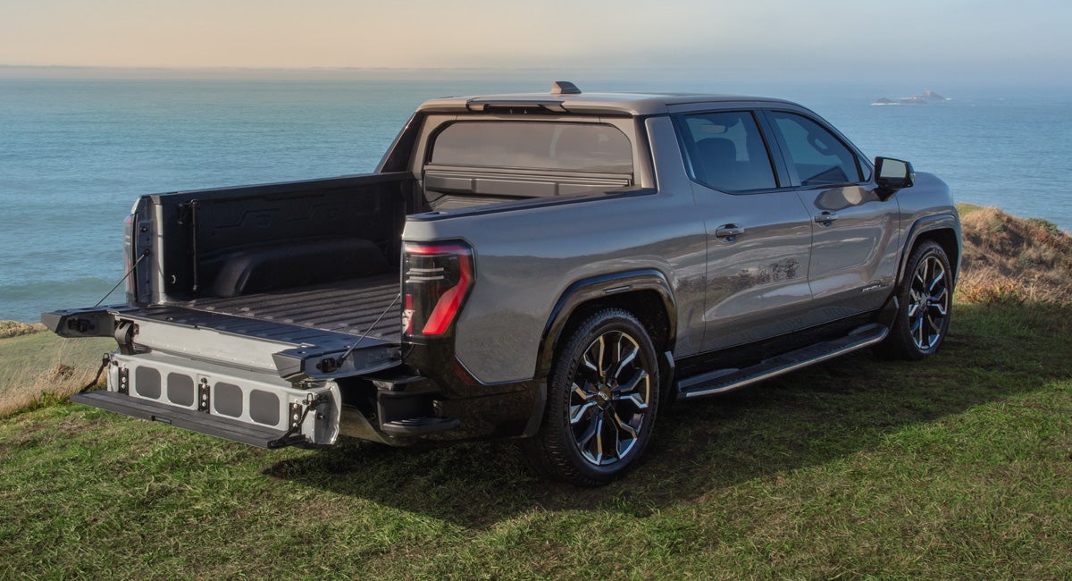 Royal Moore Buick GMC in Hillsboro OR